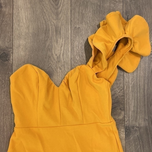 Saints + Secrets dress - Picture 6 of 10